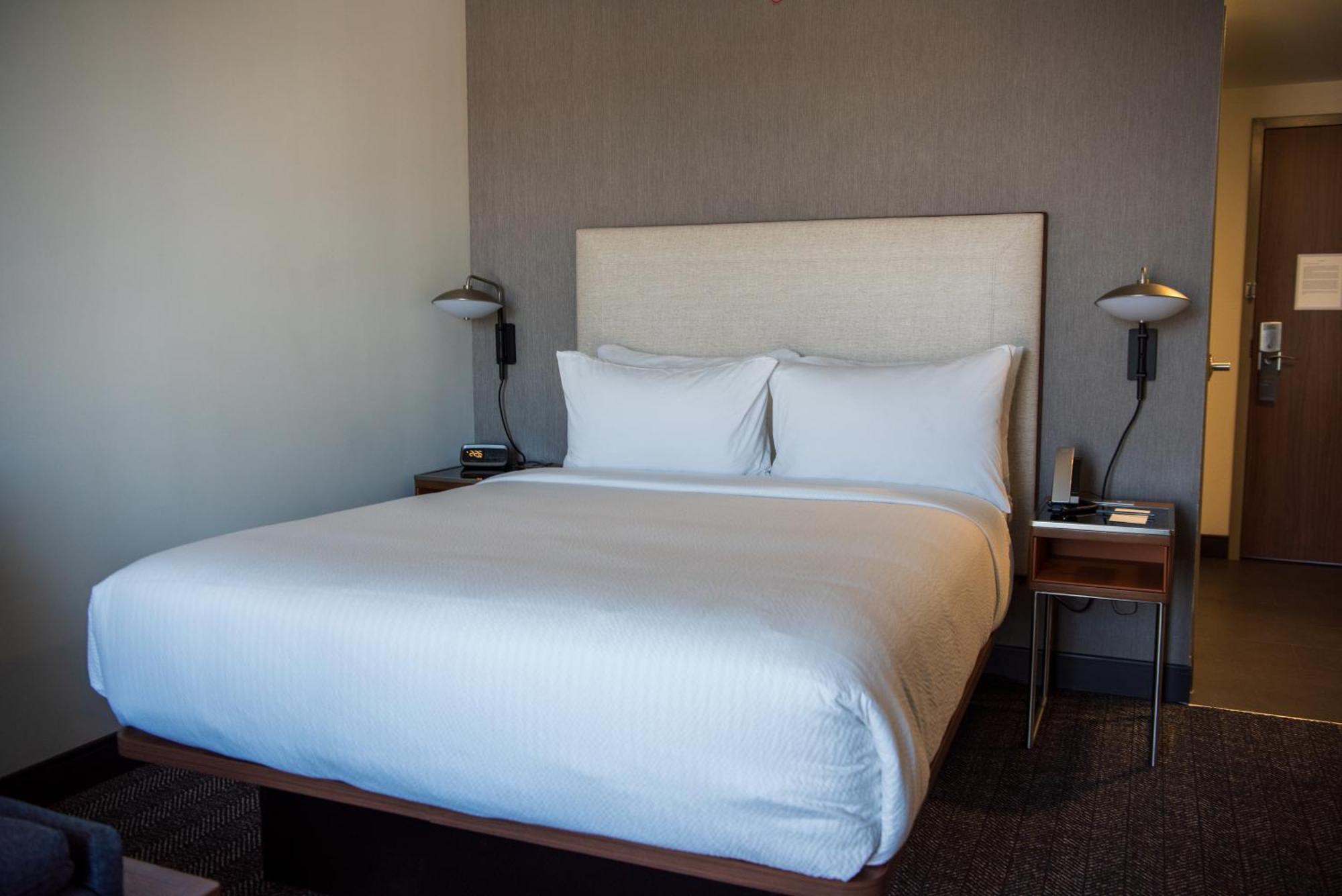 Courtyard By Marriott Лейк Сити Екстериор снимка