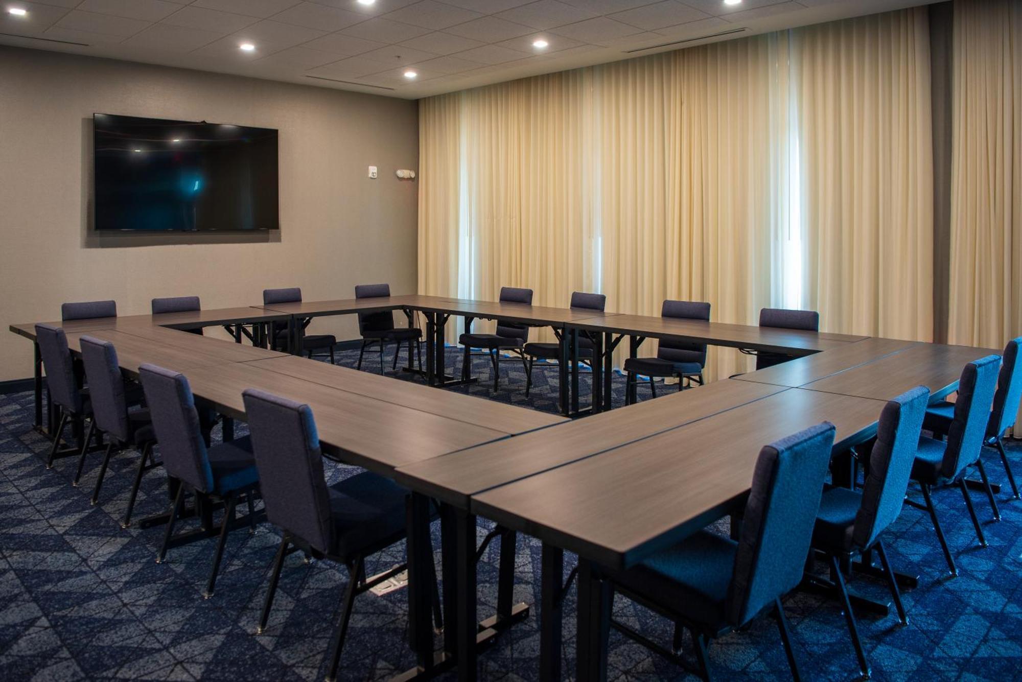 Courtyard By Marriott Лейк Сити Екстериор снимка