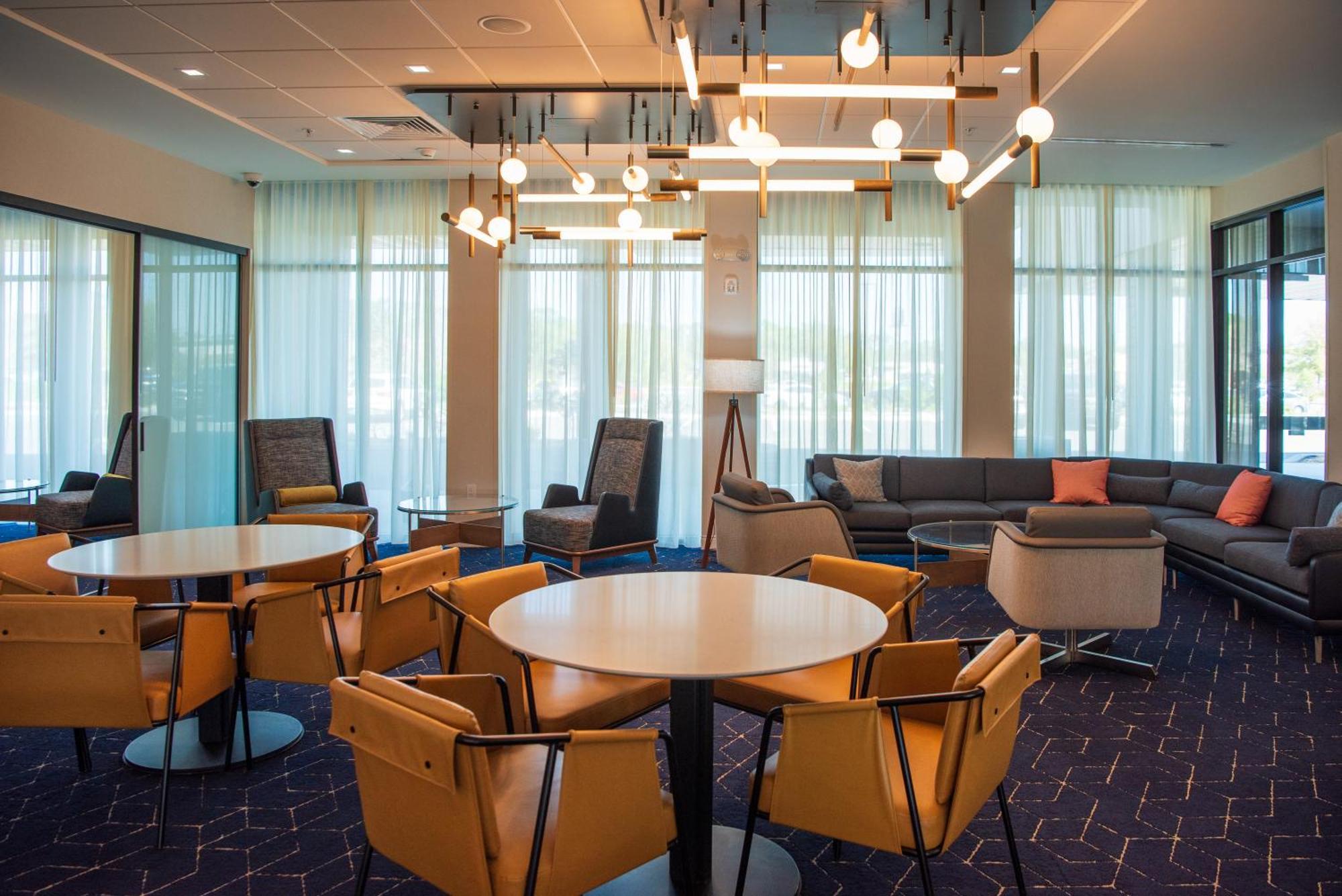 Courtyard By Marriott Лейк Сити Екстериор снимка