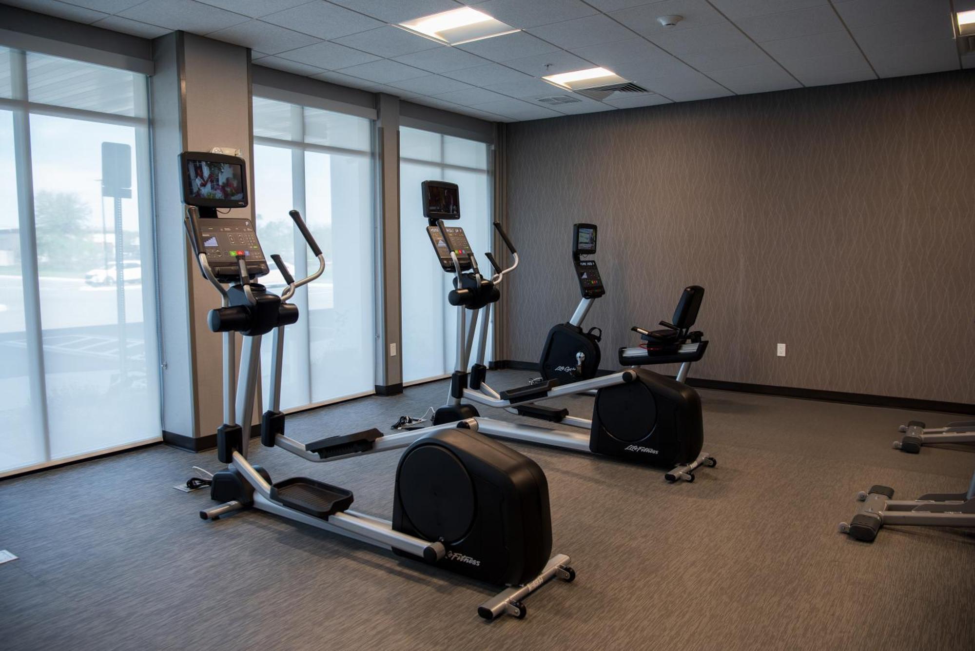 Courtyard By Marriott Лейк Сити Екстериор снимка