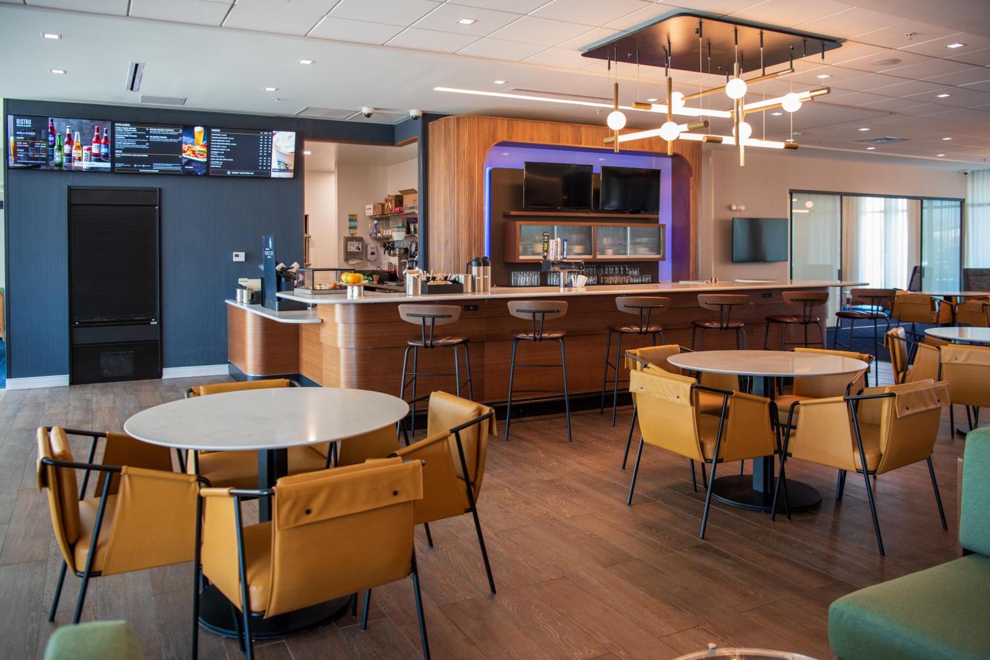 Courtyard By Marriott Лейк Сити Екстериор снимка
