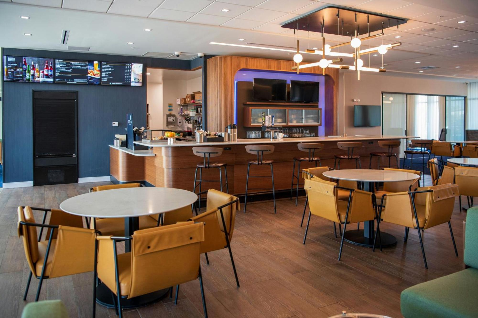 Courtyard By Marriott Лейк Сити Екстериор снимка